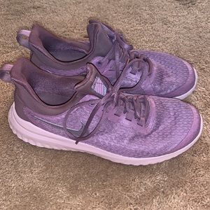 9.5 Purple Nike Tennis Shoes